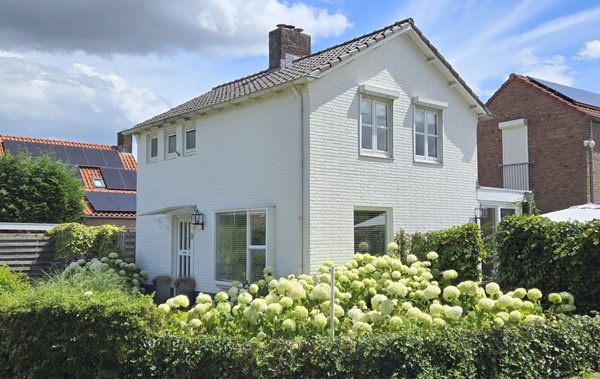 Te koop: Vrijstaand, charmant en direct te betrekken!